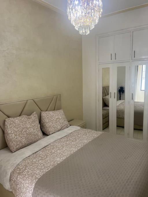 Appartement Centre 600M Plage Tangier Bagian luar foto