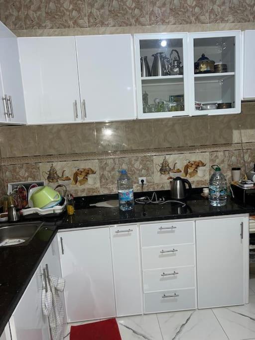 Appartement Centre 600M Plage Tangier Bagian luar foto