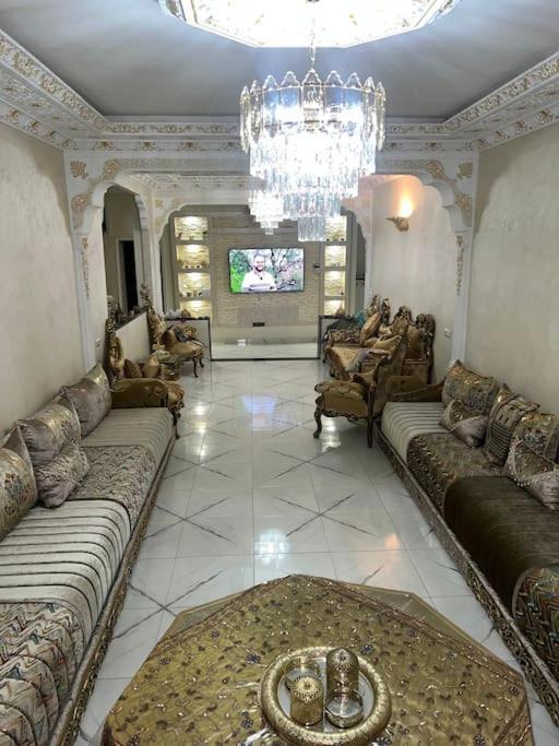 Appartement Centre 600M Plage Tangier Bagian luar foto